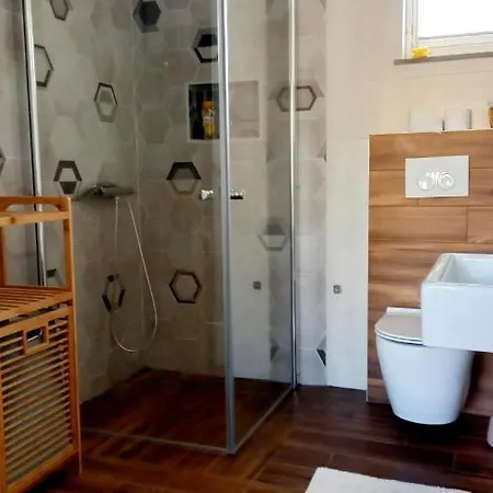 Apartment Kim Turanj